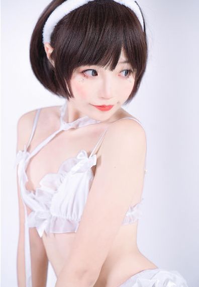 操白丝美女