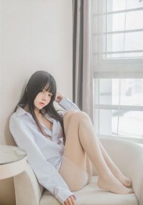 身体丰满雪白的寡妇